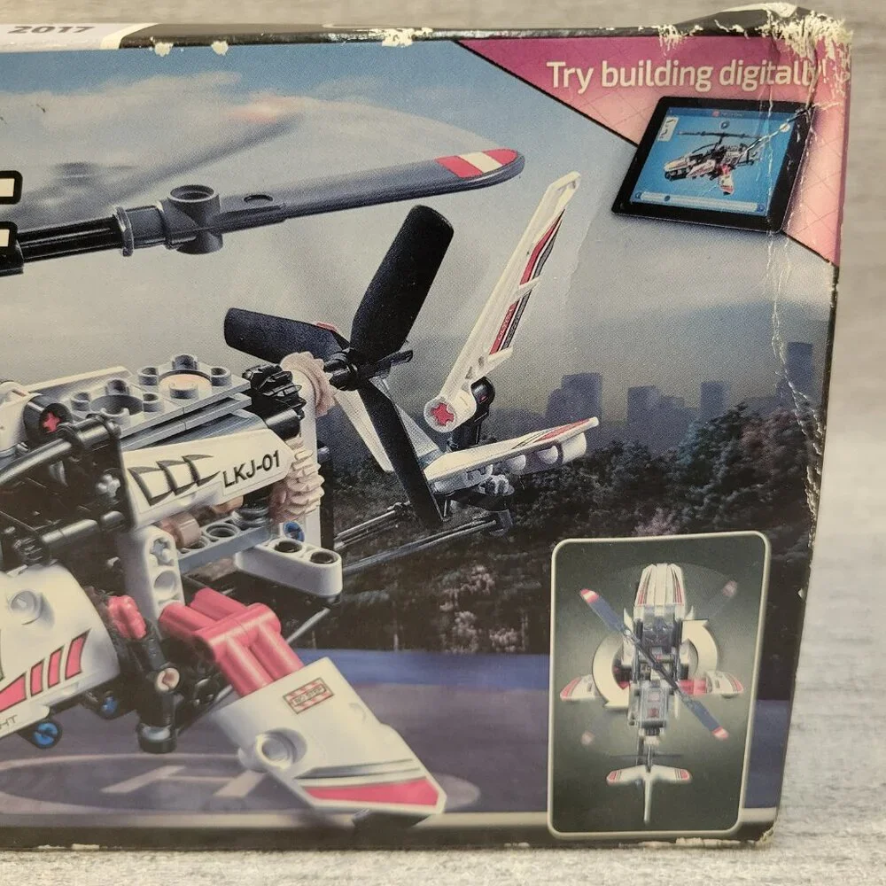 Lego Technic Ultralight Helicopter- 42057 - Picture 3 of 7